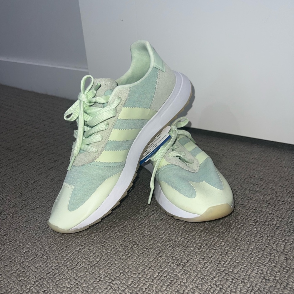 Adidas FLB Runner running shoes